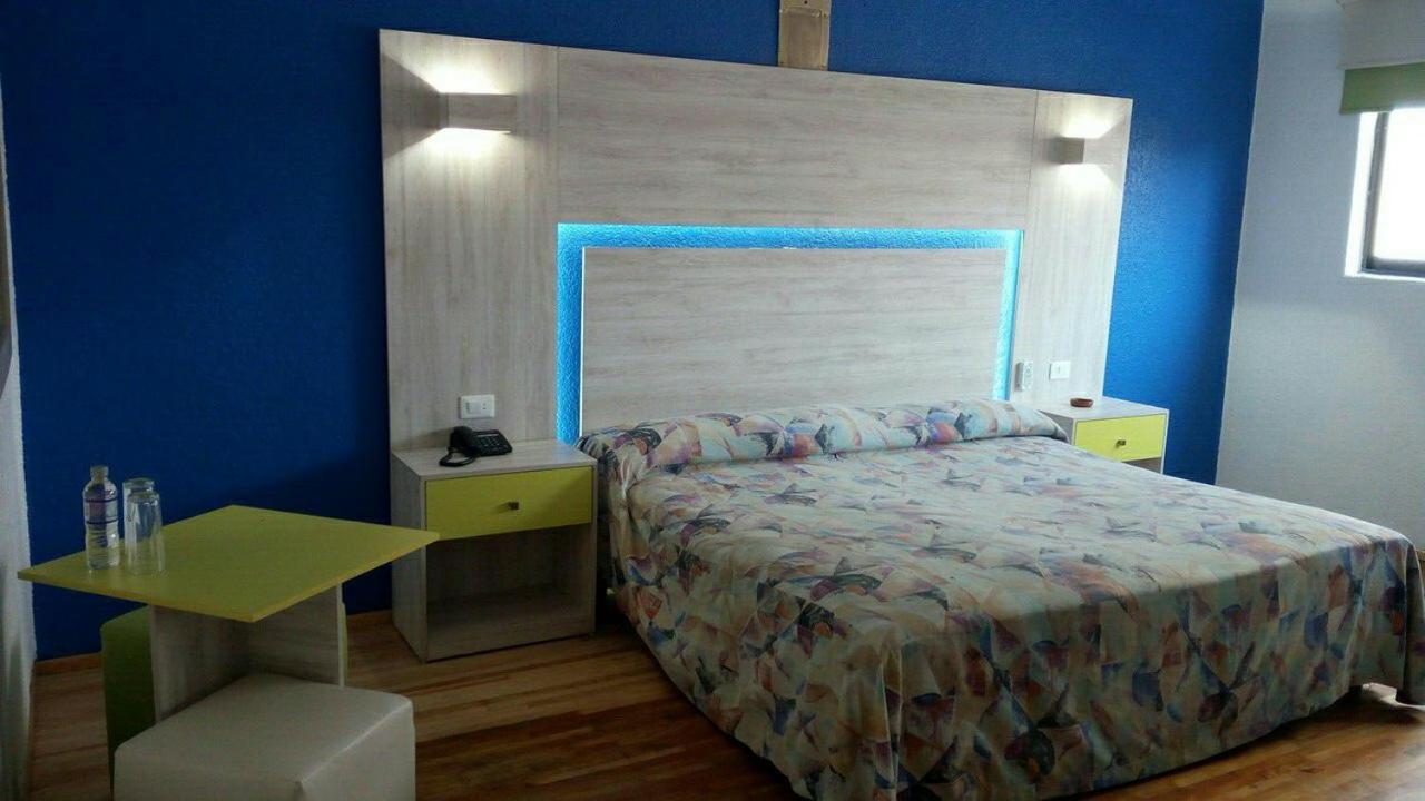 Hotel Gilbert เม็กซิโกซิตี้ ภายนอก รูปภาพ