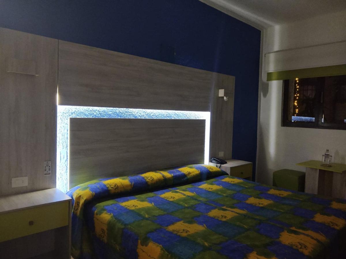 Hotel Gilbert เม็กซิโกซิตี้ ภายนอก รูปภาพ